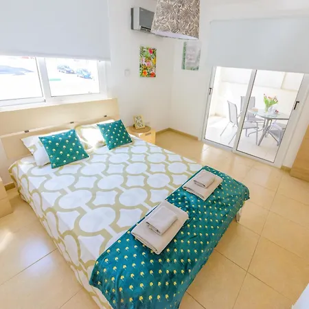 Thea Court 1 - B Apartamento