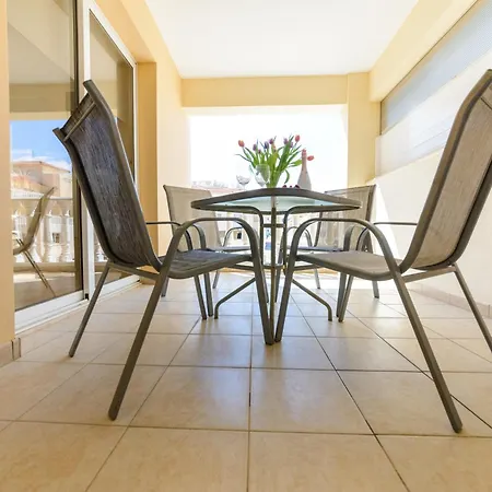 Thea Court 1 - B Apartamento *